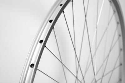 Laufrad hinten 28" 622x19 Alu 135mm V-Brake Leerlauf MF/QR silber  Produktbild 3