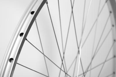 Laufrad vorne 28" 622x19 Nabendynamo DH3D32AA 100mm 6-Loch QR silber  Produktbild 3