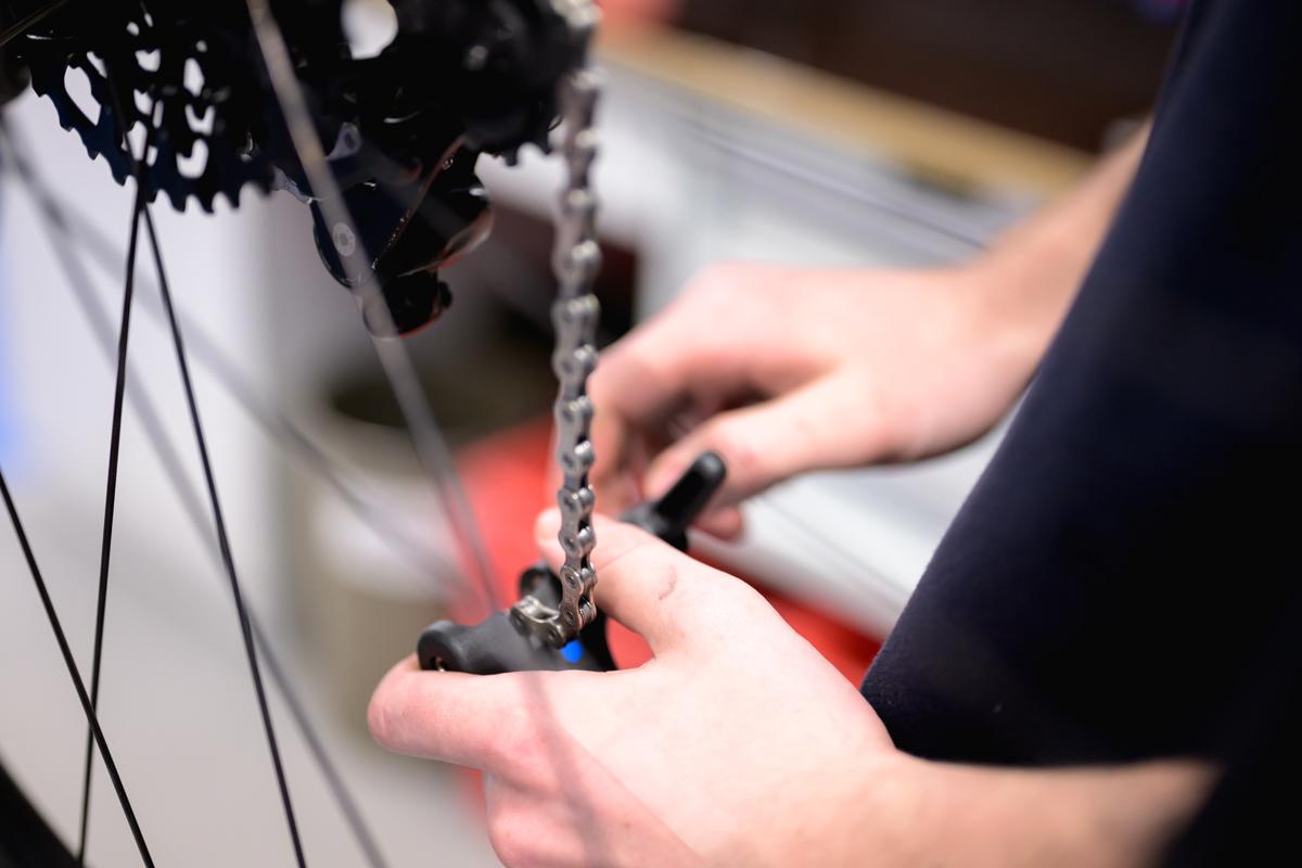  - Velothek AG B&uuml;tschwil