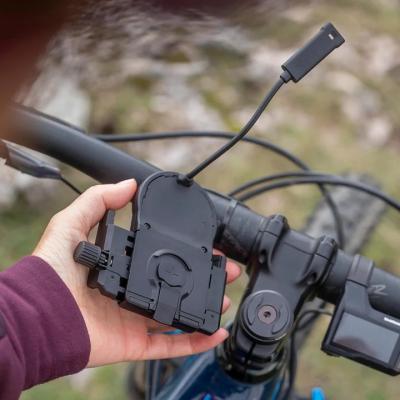 SP Connect Universal Charging Phone Clamp SPC+ inkl. USB Kabel 15W schwarz  Produktbild 7