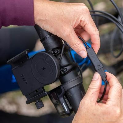 SP Connect Universal Charging Phone Clamp SPC+ inkl. USB Kabel 15W schwarz  Produktbild 8