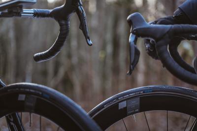 Schwalbe Pneu One 365 700x32C Addix FourSeason Falt mit Reflexstreifen black  Produktbild 5