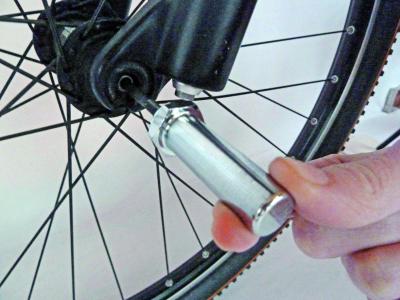 FollowMe Achsverl&auml;ngerung f&uuml;r R&auml;der mit Schnellspannerachse  Produktbild 1
