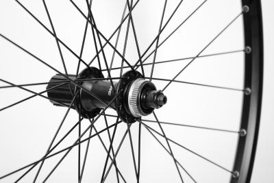 Laufrad hinten 26" 559x19 Deore FHM5100BZAL 135mm 8-11-Gang Center-Lock QR schwarz  Produktbild 2