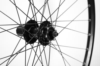 Laufrad hinten 27.5" 584x21 FHQB400HMBZB 135mm 8-11-Gang 6-Loch QR schwarz  Produktbild 2