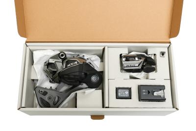 Shimano XTR Di2 Upgrade Kit, Set mit RD-M9250 -SGS/SW-M9250-IR/BT-DN320/EC-DN100/SM-CN910-12 Box  Produktbild 1