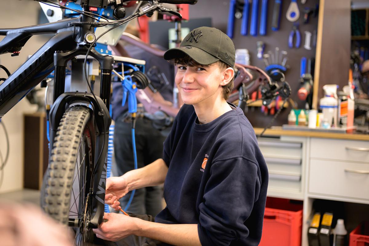  - Velothek AG B&uuml;tschwil